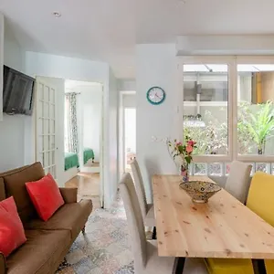 6 Montparnasse St Germain Apartment Paris